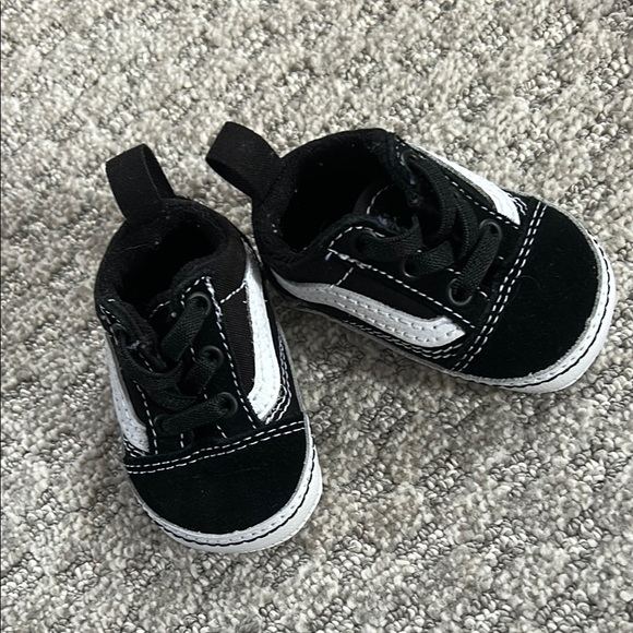 Vans Kids Black and White Sneakers - Picture 3 of 4